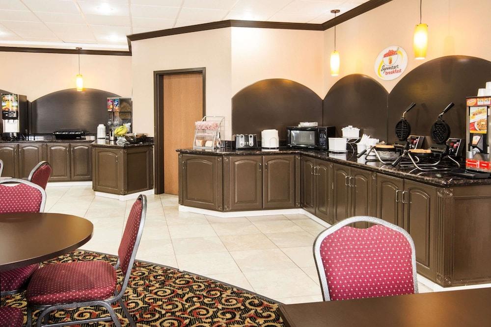 Comfort Inn & Suites Lubbock Esterno foto